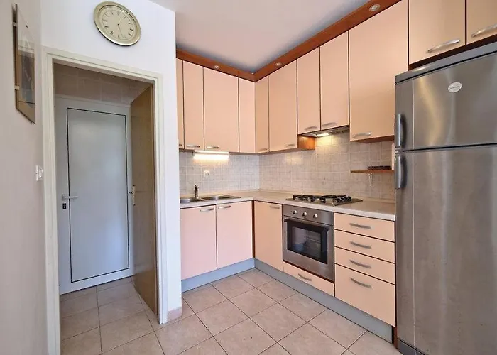 Milan * Дрвеник-Велики